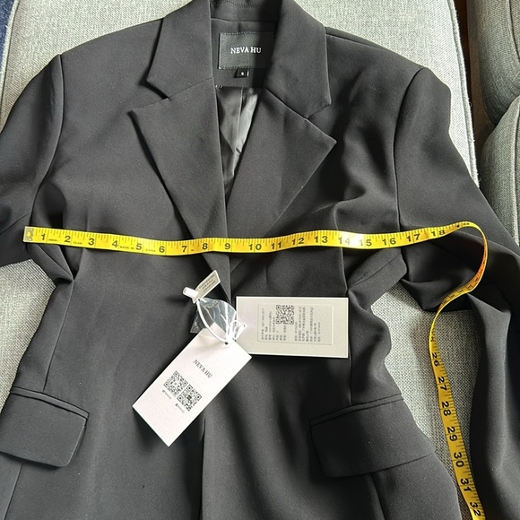 NEVA HU black designer jacket blazer slimming and casual, fall collection size S - Picture 16 of 16
